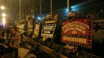 Karangan Bunga 'Nyeleneh' untuk Ahok Penuhi Rutan Cipinang