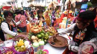 Seperti Ini Kalau Seribuan Orang Ikut Festival Rujak Uleg