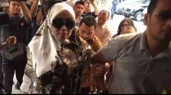 Polisi Periksa Kak Ema Sebagai Saksi Rizieq Shihab