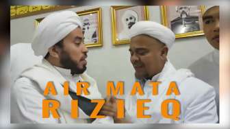 Firza Tersangka, Rizieq Menangis ?