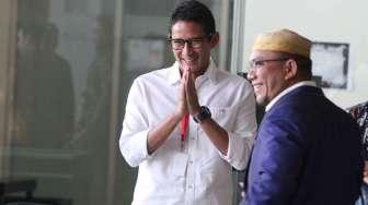 Wakil Gubernur DKI Jakarta terpilih, Sandiaga Uno, hadir di pemeriksaan Komisi Pemberantasan Korupsi (KPK) terkait dua kasus dugaan korupsi, di Jakarta, Selasa (23/5/2017). [Suara.com/Oke Atmaja]