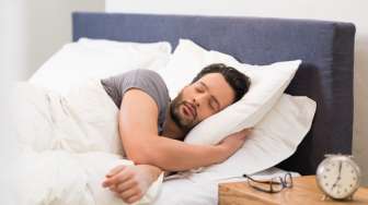 Tidur Suasananya Berisik Bisa Turunkan Kesuburan Lelaki Lho!