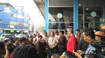 Djarot Minta Semua Halte Transakarta Dipasang Metal Detector