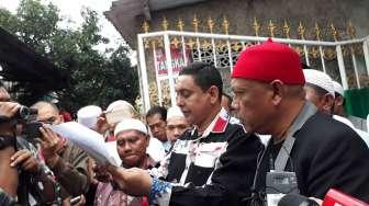 Rizieq Jadi Tersangka, Begini Permintaan Pengacaranya Pada Jokowi