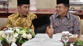 Presiden Joko Widodo bersama pimpinan lembaga tinggi negara saat buka puasa bersama di Istana Negara, Jakarta, Selasa (30/5).