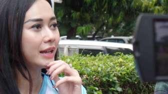 Aura Kasih Ingin Meninggal Ketika Salat Seperti Izhar