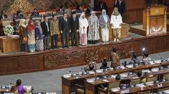 Rapat Paripurna ke-28 Dewan Perwakilan Rakyat (DPR) RI di Kompleks Parlemen, Senayan, Jakarta, Kamis (8/6).