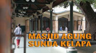 Jumatan, Masjid Sunda Kelapa Tak Pakai Ganjil Genap Nomor Ponsel Jemaah