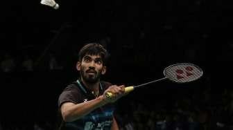 Pebulutangkis tunggal putra unggulan keempat asal Denmark Jan O Jorgensen melawan tunggal putra India Kidambi Srikanth pada babak kedua BCA Indonesia Open 2017, di Jakarta Convention Center, Jakarta, Kamis (15/6).