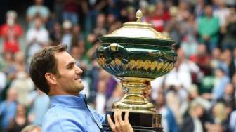 Pecundangi Zverev, Federer Juara Halle Terbuka