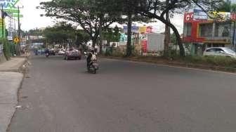 Jalan Alternatif Cibubur Lengang, Tol Arah Bogor Padat