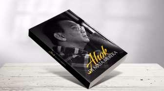 #HBDAhok51 Dapat Kado Buku Berjudul Ahok di Mata Mereka