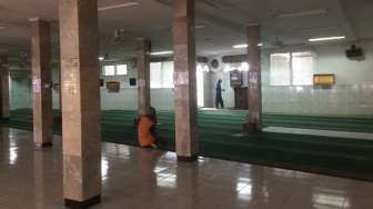 Begini Suasana Masjid Falatehan Usai Teror Penikaman 2 Brimob