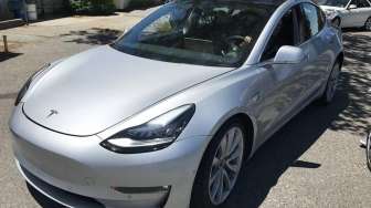 63 Ribu Pesanan Tesla Model 3 Dibatalkan, Tersisa 455 Ribu Order