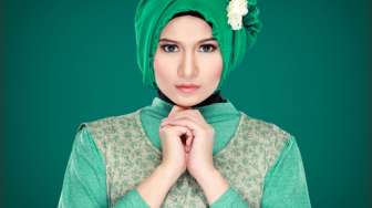 Bergaya dengan Crop Top untuk Perempuan Berhijab