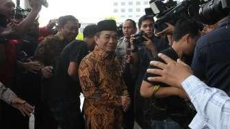 Ketua Fraksi PKS, Jazuli Juwaini, ketika menghadiri panggilan pemeriksaan oleh penyidik KPK, di Gedung KPK Jakarta, Jumat (7/7/2017). [Suara.com/Oke Atmaja]