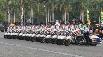 Peringatan HUT ke-71 Bhayangkara di Lapangan Monas, Jakarta, Senin (10/7).