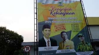 Apa yang Unik pada Baliho di Kantor DPP Partai Golkar Ini?