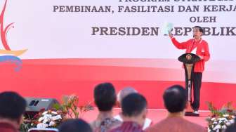 Jokowi Serahkan 6.000 Sertifikat Tanah di Riau