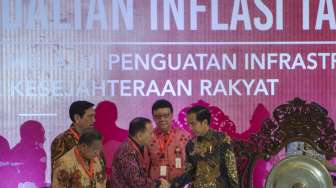 Presiden Joko Widodo membuka rapat koordinasi nasional pengendalian inflasi tahun 2017 di Jakarta, Kamis (27/7).