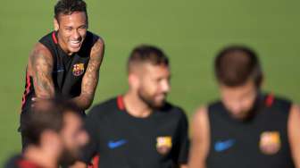 Neymar Nyaris Baku Pukul dengan Pemain Baru Barcelona