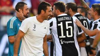 Klub Lain Jor-joran Beli Pemain, Buffon:"Musim Depan Bakal Sulit"