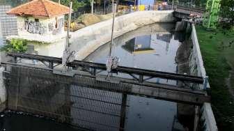 Suasana waduk Setiabudi Barat di Jakarta, Selasa(1/8).