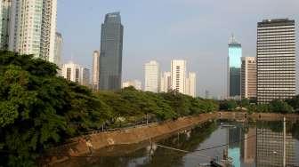 Suasana waduk Setiabudi Barat di Jakarta, Selasa(1/8).