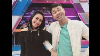 Raffi Ahmad Cengengesan,  Ayu Ting Ting Kabarkan Kondisinya Usai Terjatuh