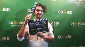 Reza Rahadian Ingin Lebih 'Liar' di Film Biopik Selanjutnya