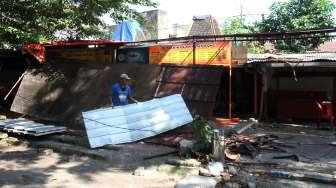 Bangunan rumah makan di kawasan Taman Ismail Marzuki (TIM), Jakarta, Kamis (3/8).