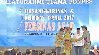 Presiden Joko Widodo  meresmikan Pasanggiri Nasional dan Kejurnas Tingkat Remaja Perguruan Pencak Silat Nasional ASAD 2017 di Pondok Pesantren Minhajjurrosyidiin, Lubang Buaya, Jakarta, Selasa (8/8).