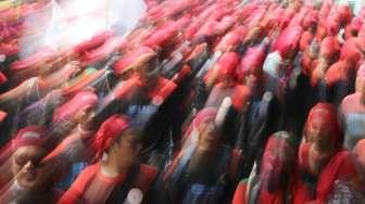 Demonstran Buruh Mulai Padati Bundaran Patung Kuda