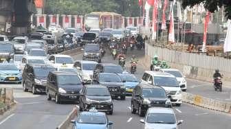 Uji Coba Pelarangan Sepeda Motor di Sudirman Ditunda