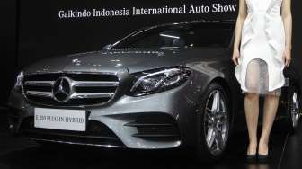 Mobil Hibrida E 350 e Jadi Bintang Mercedes-Benz di GIIAS 2017