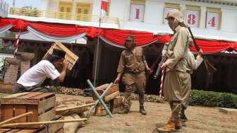 Drama pengusiran penjajah di museum Perumusan Naskah Proklamasi, di Jakarta, Rabu (16/8).