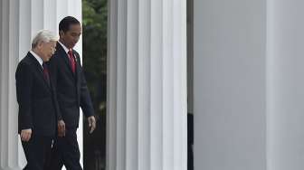 Presiden Joko Widodo menerima kunjungan kenegaraan Sekretaris Jenderal Partai Komunis Vietnam Nguyen Phu Trong di Istana Merdeka, Jakarta, Rabu (23/8).