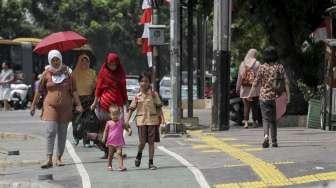 Pedestrian di kawasan Jatinegara, Jakarta, Rabu (30/8).