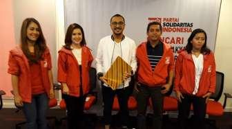 "Trending Topic", Netizen Bandingkan Giring dengan Fahri-Fadli