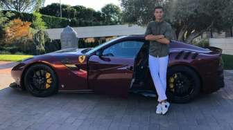 Cristiano Ronaldo Pamer Supercar Barunya, Ferrari F12 TdF