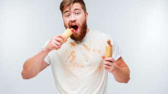 Sering Santap "Hot Dog", Awas Diincar Kanker Kolorektal!