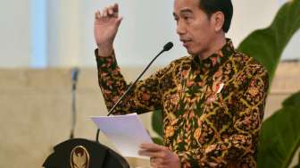 Jokowi Minta Penggunaan Transaksi Non Tunai Digenjot