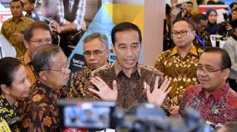 Jokowi: Sekarang Cukup Buka Ponsel Aplikasi...Tik Tik Tik..Bayar