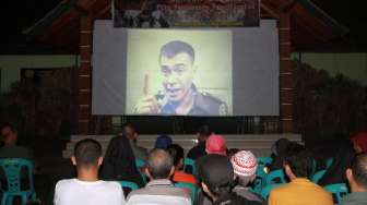 Sebut Komunis Bangkit Lagi, Gatot Dkk Minta Jokowi Putar Film G30S/PKI
