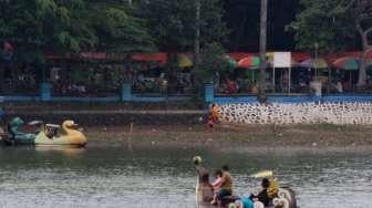 Setu Babakan, Srengseng Sawah, Jagakarsa, Jakarta Selatan, Sabtu (23/9).