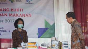 Presiden Joko Widodo mengahdiri Pencanangan Aksi Nasional Pemberantasan Obat Ilegal dan Penyalahgunaan Obat di Lapangan Buperta Cibubur, Jakarta, Selasa (3/10).