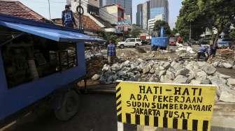 Pembuatan Sodetan di Wahid Hasyim