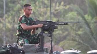 Gladi bersih HUT TNI ke-72 di Pantai Indah Kiat, Merak, Selasa (3/10).