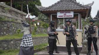 Gunung Agung Awas, Pura Besakih Khawatir