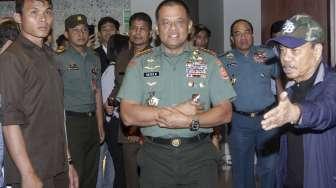 TNI Bergerak Bebaskan 1.300 Warga Mimika yang Disandera
